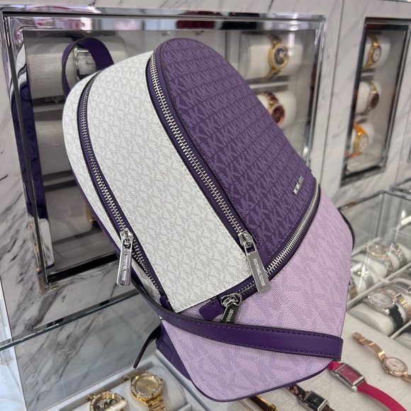 MICHAEL KORS Rhea Medium Color-Block Signature Logo Backpack - Picture 5 of 12